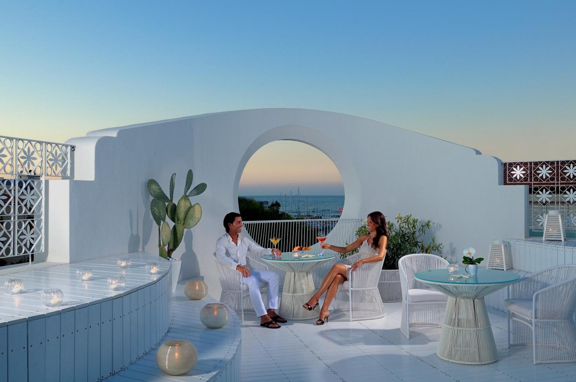 Hotel Al Cavallino Bianco リッチョーネ エクステリア 写真