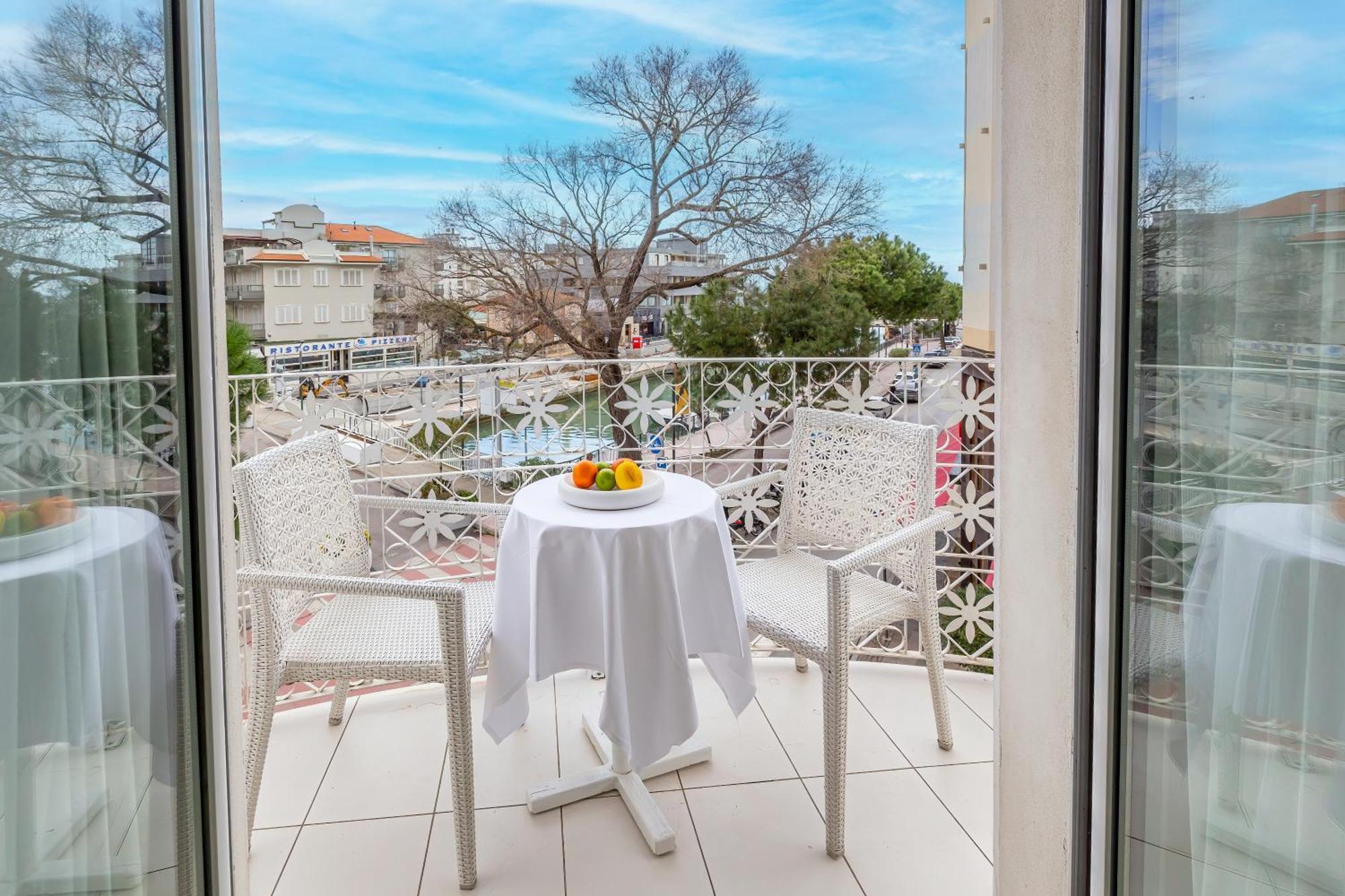 Hotel Al Cavallino Bianco リッチョーネ エクステリア 写真